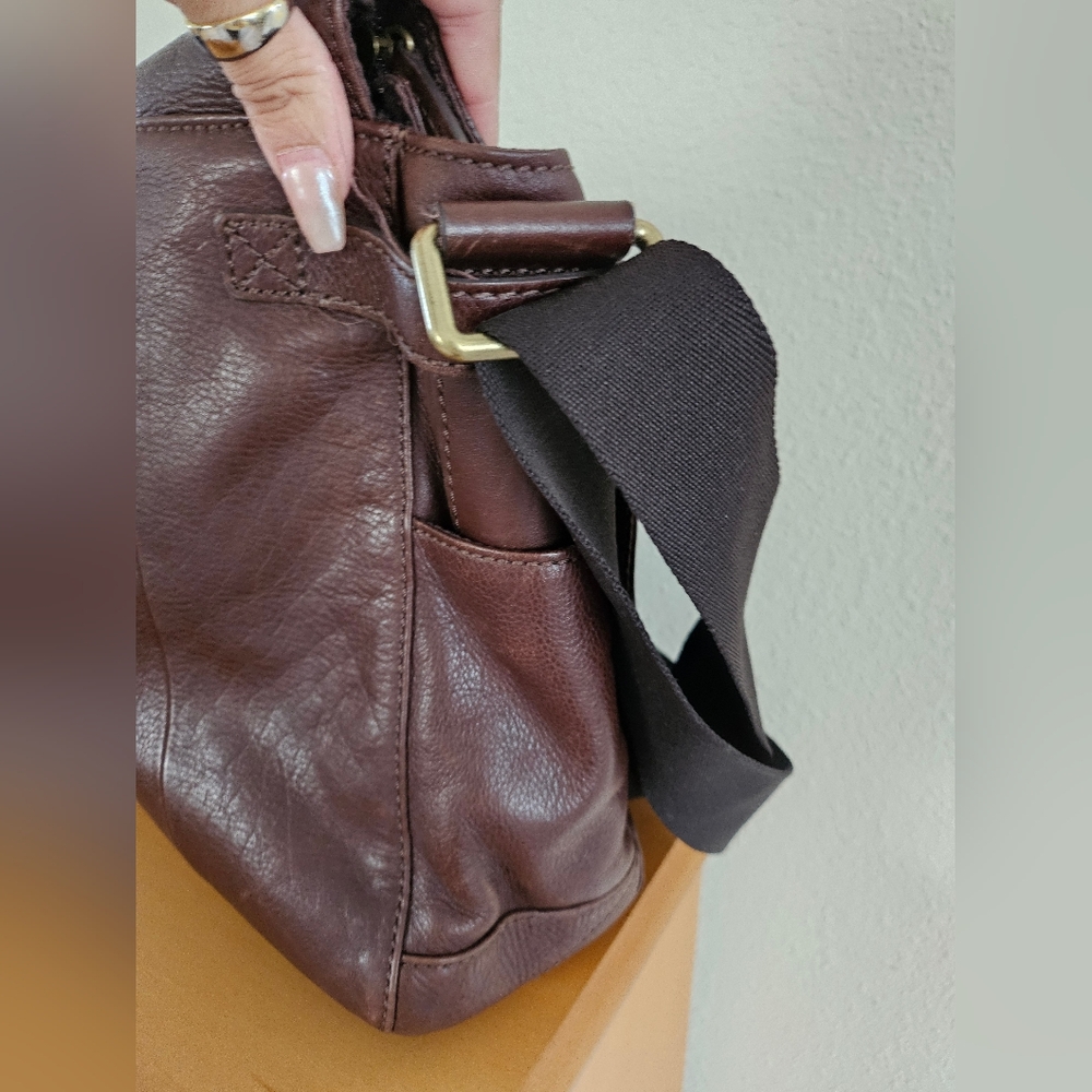 🛑SOLD🛑tg Fossil Unisex Brown Leather Messenger Bag Laptop Crossbody Work Bag. - Picture 8 of 14